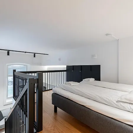 Stylish Loft Next To Center & Pyhaejaervi Διαμέρισμα *